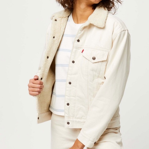 levi's cream sherpa trucker jacket